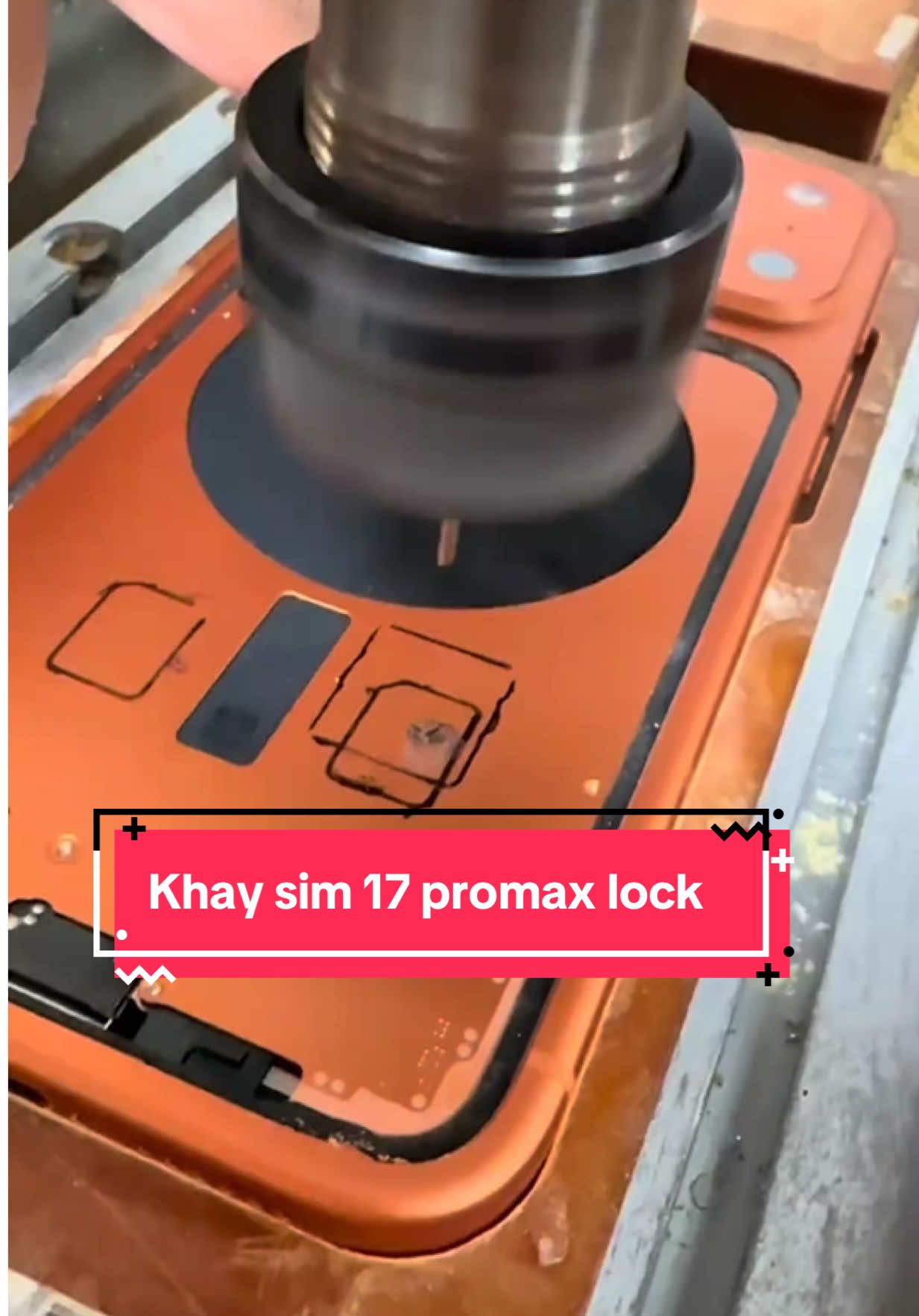 Khay sim ở lưng 17 Promax lock 😍 #lock #BossMobile 