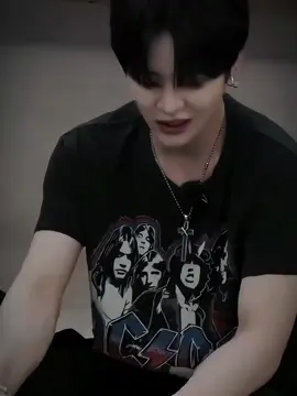Yedam’s new song is really amazing, but the moment I listened to it, it instantly reminded me of Jihoon, the rockstar boy🖤🖤#treasure_yg #jihoontreasure #jihoon 