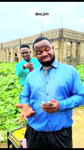Anything you wan buy I dey sell 