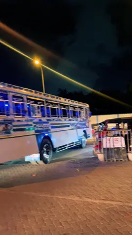 රෑට දුවන ටොප් බඩු  #Mihin_Lanka_Express @Saman Full Night Express  Mahesh Express #semiluxuryservice #