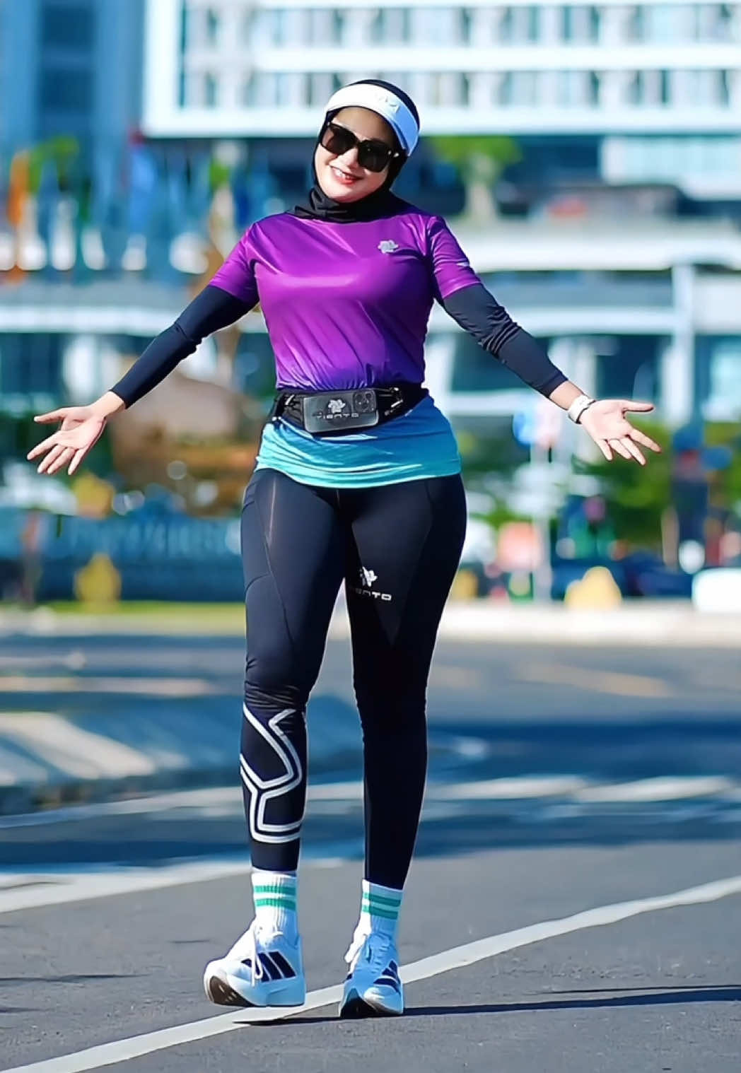 Outfit Olahraga Kece by @Tiento Indonesia Media Cek di Keranjang Kuning yach 💜😎📸 #outfitolahraga #ootdolahraga #outfitsideas #tientoindonesia #runningoutfit 