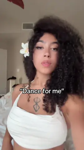 @Frizzy @kimmy 🖤 @rose ✧ 