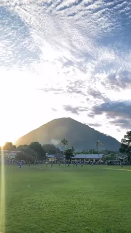 Football ⚽+ pemandangan gunung  ⛰️☘️api banda ✨😇#lewatberanda #fypppppppppppppppppppppppp 