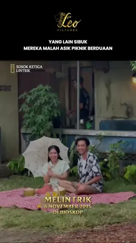lucu banget yanto kates sama lilin kayanya cocok ni kalo di jadi in couple 😅 Menurut kamu gimana?  Film Sosok Ketiga Lintrik tayang 6 November 2025 di bioskop. #SosokKetigaLintrik #FilmSosokKetigaLintrik #LeoPictures #Pelet #tiktoktainment