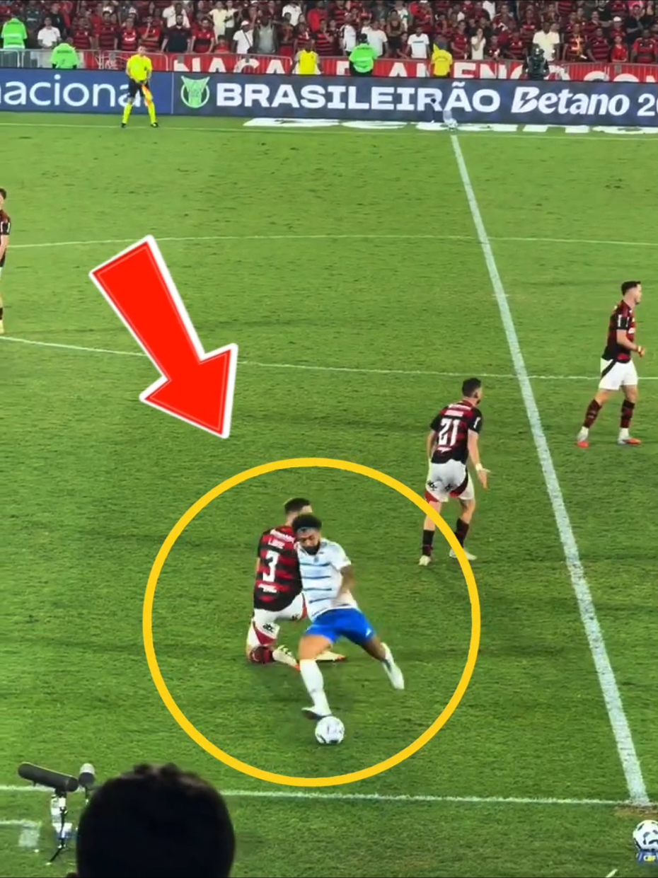 O GABIGOL SE IRRITOU COM A TORCIDA DO FLAMENGO?!🤬🔥  #flamengo #futebolbrasileiro #gabigol #brasileirao #cruzeiro