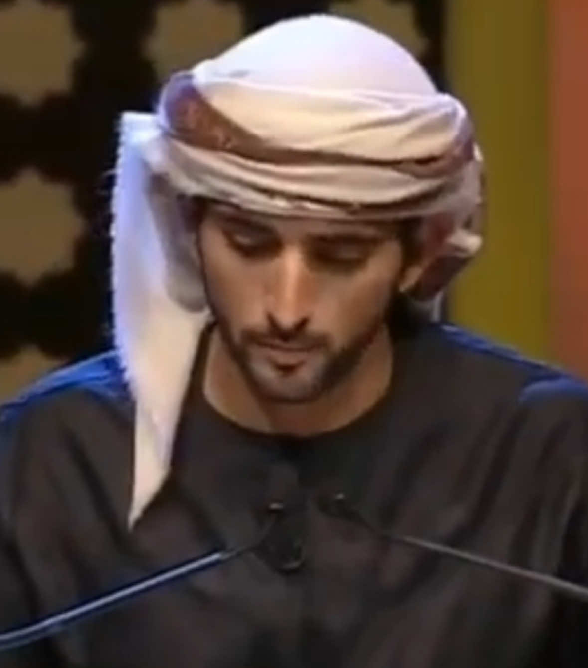 أطيح من عين الأنسـان الردي                   #hamdanbinmohd | #explorepage 