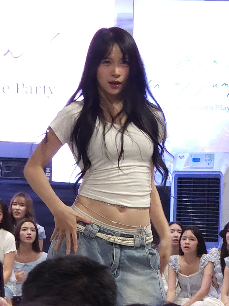 hips chain 🫣🫣🫣 #hoopbnk48 #bnk48 @ผัดไทลี 