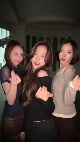 yeah we here again #Hearts2Hearts #하츠투하츠  #CARMEN  #JIWOO  #STELLA 