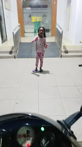 brondol putar kiri kanan😂😂