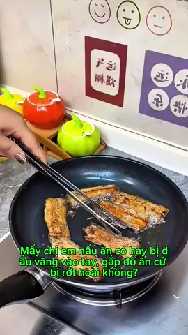 Trợ thủ đắc lực cho căn bếp của mọi nhà. Từ nay không còn sợ nóng, gắp đồ ăn cũng dễ hơn bao nhiêu các chị em ạ! #giadung #dogiadung #giadungthongminh #meovat #meovatnhabep #bep #nauankhongkho #nhabep  #kepinox 