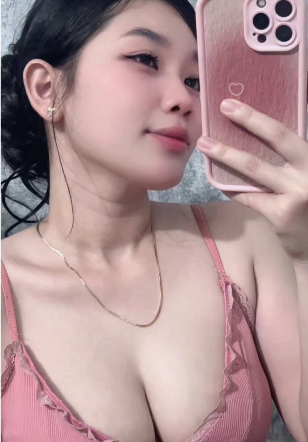 Lòng em sợ lắm, câu nói trên môi ai quá ngọt ngào🥹