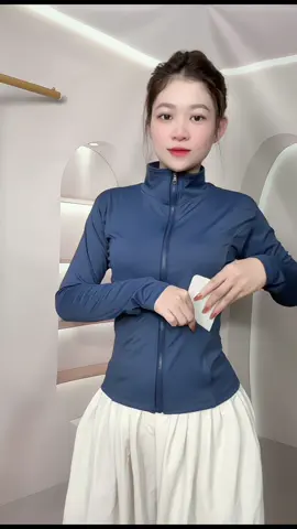 Khoác có 2 túi cái màu vừa sang vừa sáng da #aokhoac  #aokhoacnu  #aokhoacchongnang  #fashion  #xuhuong 