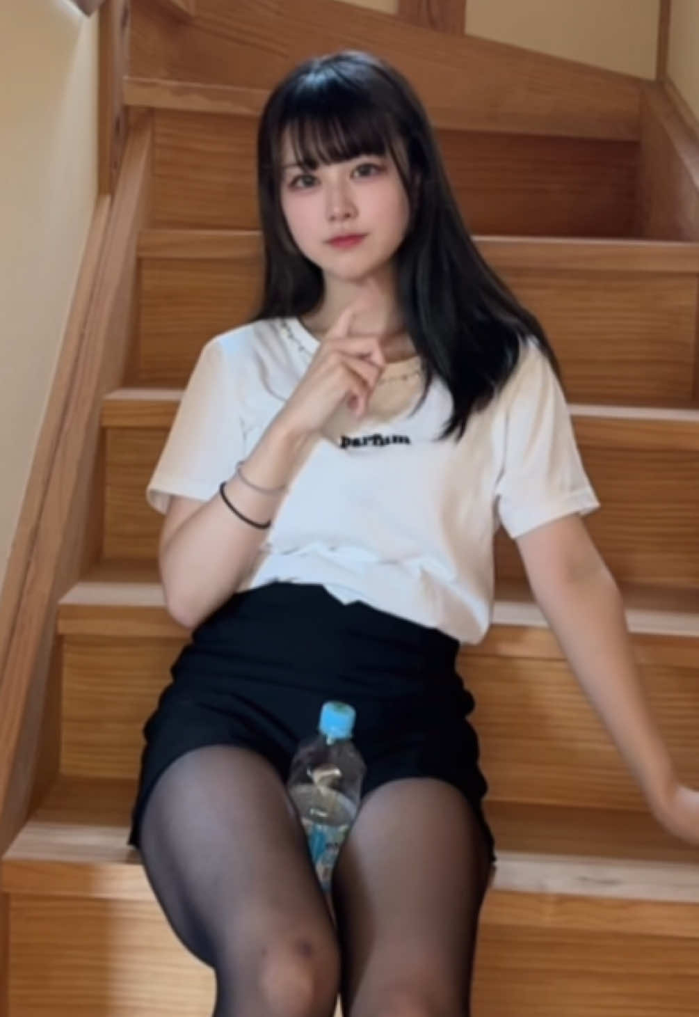 スケートごっこしてたらた破けました(ガキ)  #fyp #おすすめ #黒スト #タイツ
