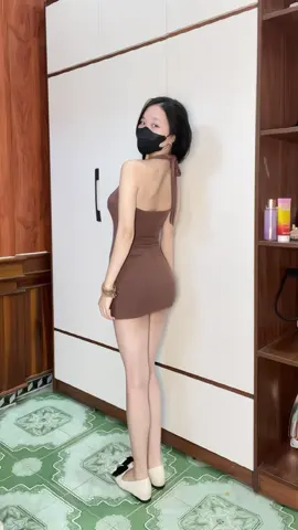 Ta nói em váy yếm body này tôn dáng mê #xuhuong #phoidoxinh #OOTD #oufit 