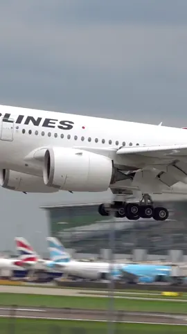 JAL NEW A350-1000 🛬 landing at Heathrow #creatorsearchinsights #a350 #a350_1000 #japanairlines #heathrow 