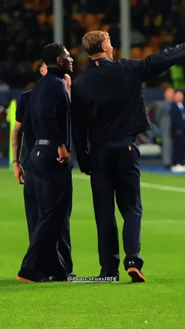 #JUDEBELLNGHAM @Real Madrid C.F. @🧃𝒫𝒶𝓅𝒾𝓈✪ 𝓙𝓫5 🇬🇧⚽️ 