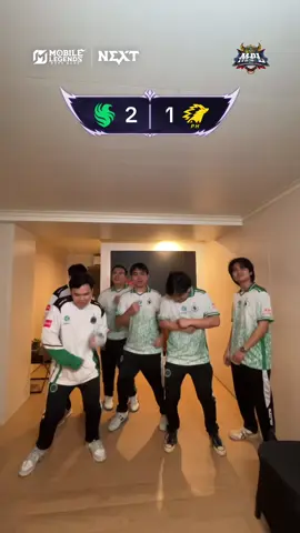 Nagtiktok si kapitaaaaan 😭 #MPLPH #MPLPhilippines #MobileLegendsBangBang #EsportsPH #MPLPHSeason16 