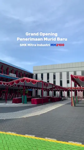 ditunggu yaa, jangan lupa daftar‼️ daftar di hari pertama hanya 250k sajaa. #smkmitraindustrimm2100 #pmb 