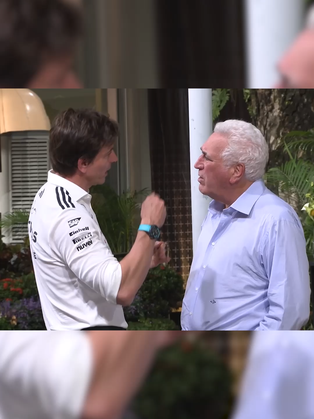Cazamos a Lawrence Stroll y Toto Wolff charlando en el paddock de Singapur 👀 #SingapurDAZNF1 #f1 #deportesentiktok #singaporegp