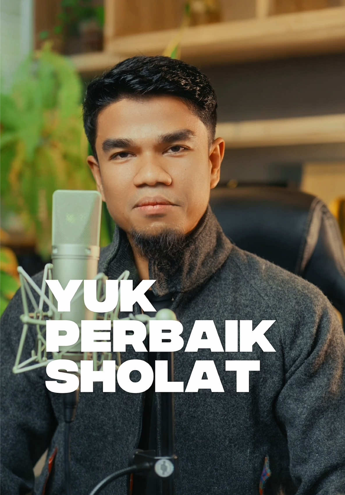 Apakabar shalatmu? 🥹 ⠀ Shalatlah di mesjid sebagai jamaah… sebelum dishalatkan sebagai jenazah.