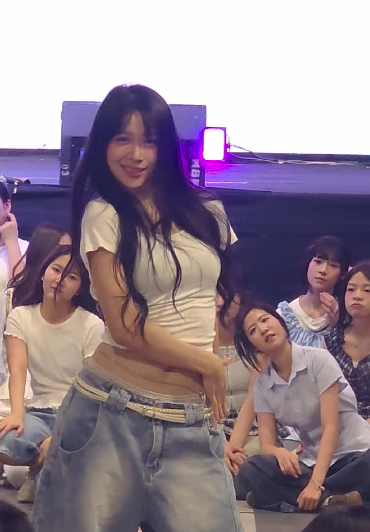 น้องฮูพ hip chain โคตรระเบิดดดดดดด 🔥🔥🔥🔥🔥🔥🔥🔥🔥🔥🔥 #SYR3N_HipChain #HoopBNK48 #BNK48  #OhMyPumpkinTH_BNK48_Busking 