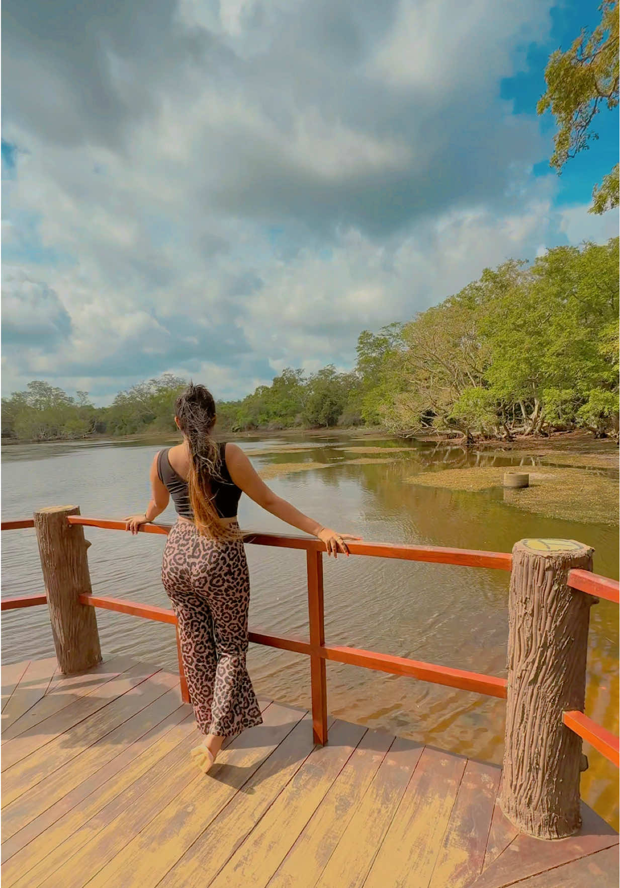 එතන ලස්සන...🤍 #deshani🦋 #nishadanideshani 