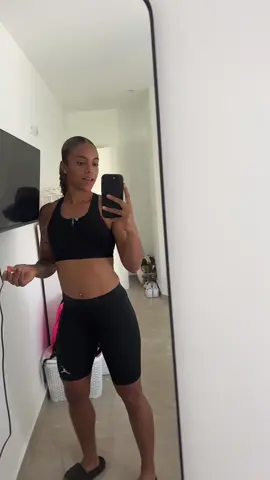 אני באמת עוף מוזר אבל מהטעימים דווקא#🇳🇬 #fypシ゚viral🖤tiktok☆♡🦋myvideo❤️❤️🥰🥰🥰 