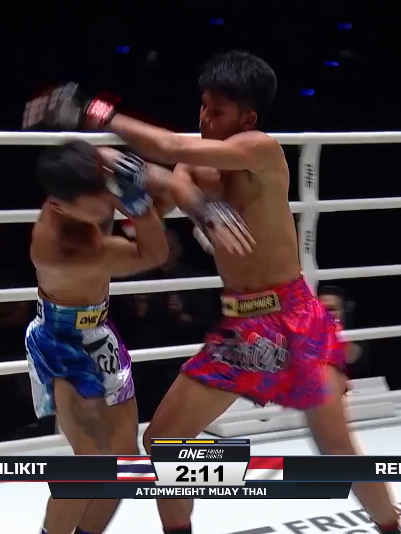 Fahlikit knocks down Mohamad Redho with a CLUBBING knee 🦵💥  #ONEFridayFights127 | 🔴 LIVE NOW 🌍 Live TV broadcast in 190+ countries (check local listings) 🌍 Also available on ONE YouTube and ONE Facebook (geo-restrictions may apply) 🌍 Also available on Watch.ONEFC.com (geo-restrictions may apply)