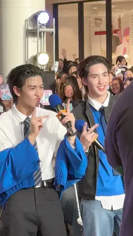 เผลอหลง ภูธัชชัย จินจุค BUS ในบูธ kakao friend ไปแล้ว🤏🏻🤏🏻 แข่งกันน่ารักกับตุ๊กตาสุดๆ เสริฟบรรยากาศในงานให้ดูกันหน่อยย #ภูธัชชัย #bus #จินวุคคิม #บัส #phutatchai 