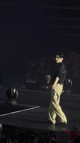 Eyes on me  #sunghoon #enhypen #wtlsingapore #soundcheckenhypen 