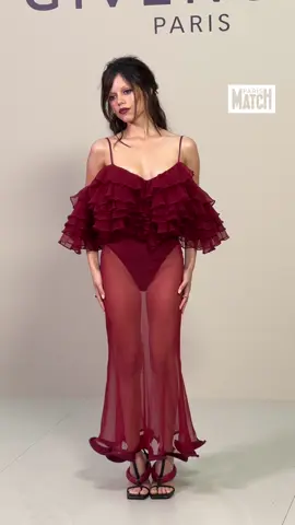 #jennaortega #parisfashionweek #givenchy #onregardequoi #pfw 
