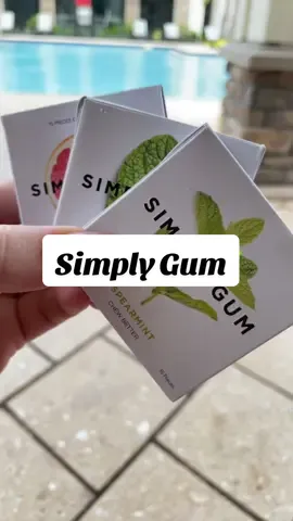 Most gum = hidden plastics 😬 Simply Gum = clean, plant-based, and biodegradable 🌱 @Simply Gum #simplygum #tiktokshop #ad #crunchymom #gum 