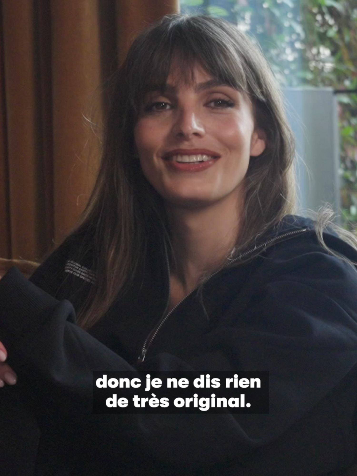 Une première fashion week est toujours un grand moment et ce n’est pas #LuxPascal qui vous dira le contraire. Entre confidences sur le Chili, fascination pour #EffyStonem et dégustation de fruits rouges, l’actrice chilo-américaine bientôt au théâtre à New York nous a ouvert les portes de ses préparatifs pour le défilé @acnestudios printemps-été 2026 à Paris. - #acnestudios #fashiontiktok #behindthestyle #gqfrance