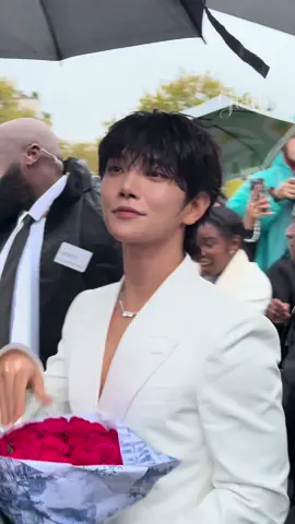#joshua after the Givenchy fashion show in Paris #fashionweek #givenchy #seventeen 