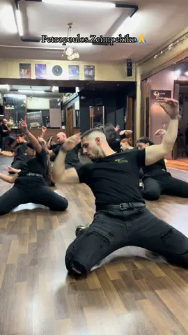 Και τις συνέπειες εγώ θα υποστώ,έτσι έχω μάθει..Γρηγόρης Πετρόπουλος 🙏#akadhmiazeimpekikoudimitrispetropoulos #greece🇬🇷 #ζειμπεκικο #zeimpekikopetropoulos #foryou 