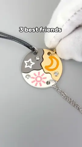 How many best friends for you? #bff #besties #necklace #jewelry 