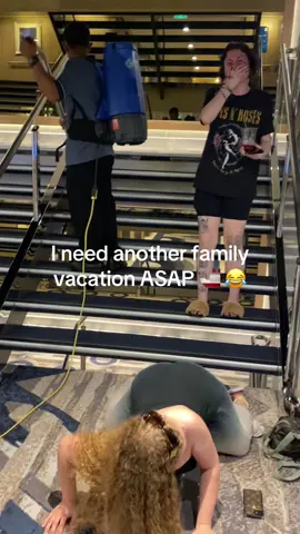 I miss my cousins 🥹🥹 we need to go on another cruise !!!!!! #familyvacation #cruise #foryoupage #funny #cousins