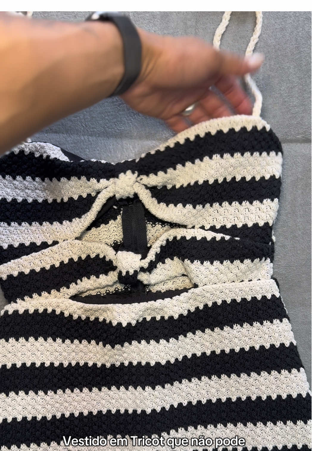 Vestido em Tricot que não pode faltar na sua mala de viagem!✨ #tricot #vestido #moda #verao 