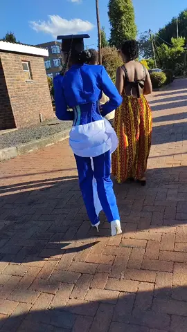 my girl @bohangsesinyi looked dazzling for her graduation🔥🤭 #fashiondesigner #suit #outfit #graduation2025 #graduationoutfit 