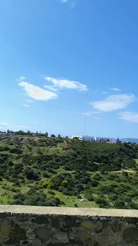 قلعة الرومان أو المنار طنجة تعتبر من أقدم المأثر التاريخية في مدينة البوغاز المغرب حيث أنها لعبت دور كبير في مراقبة وتصدي الهجمات الإستعمارية برا و بحرايذكر ...🛡️⚔️✨🖤