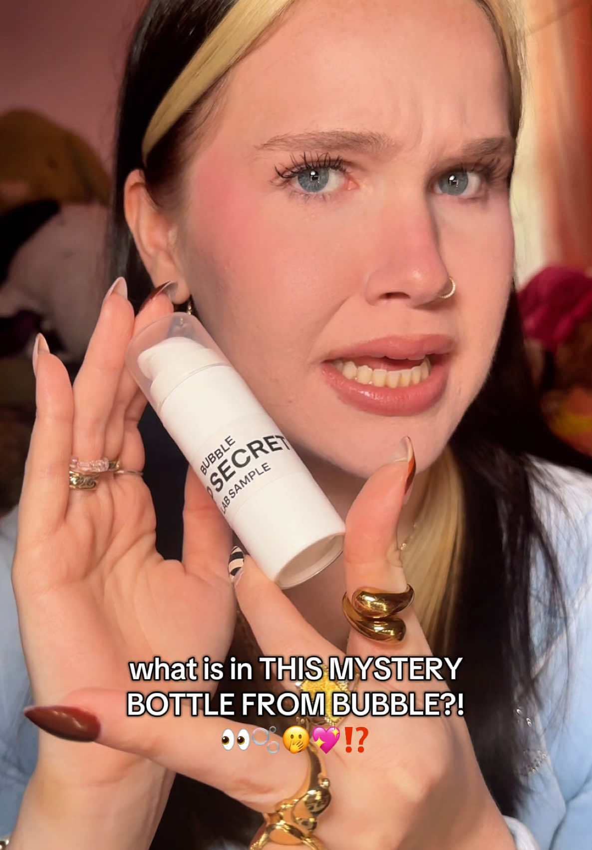 what do YOU think is in the bottle?!👀🫧🫣⁉️ @Bubble Skincare  #bubble #bubbleskincare #mysterybox #skincare #leak #newproduct #newlaunch #skincareproducts 