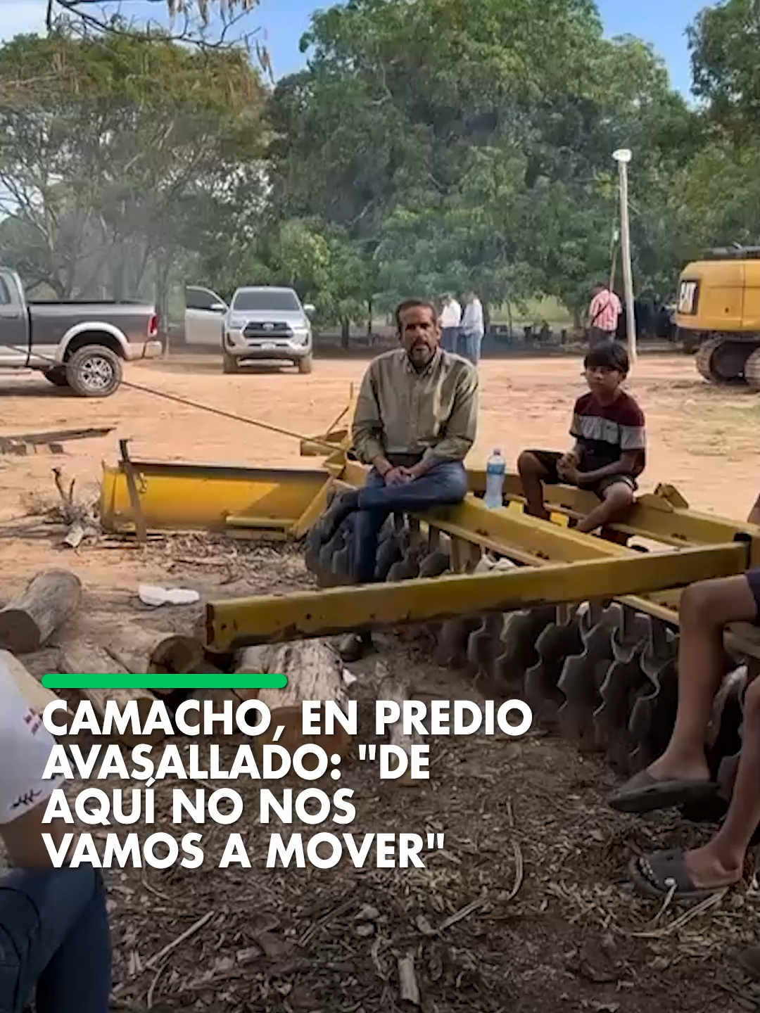 Gobernador cruceño, Luis Fernando Camacho, voluntariamente se apersonó hasta el predio Patujú que ha sido avasallado. En un video señala que se quedará en el lugar hasta el la 
