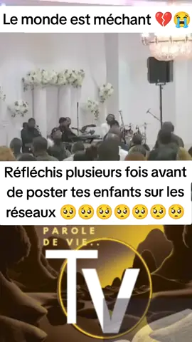 La méchanceté du monde 😭 Soyez prudent(e).... #pourtoi #prophet #monde #mechant #photo 