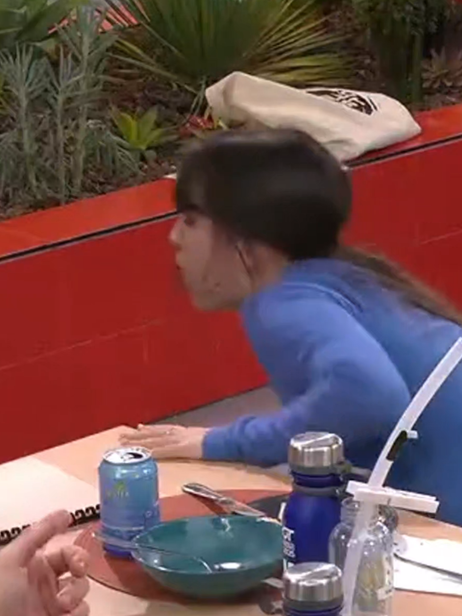 Cuando te ríes tanto que la risa no es lo único que se te escapa 😳🤭