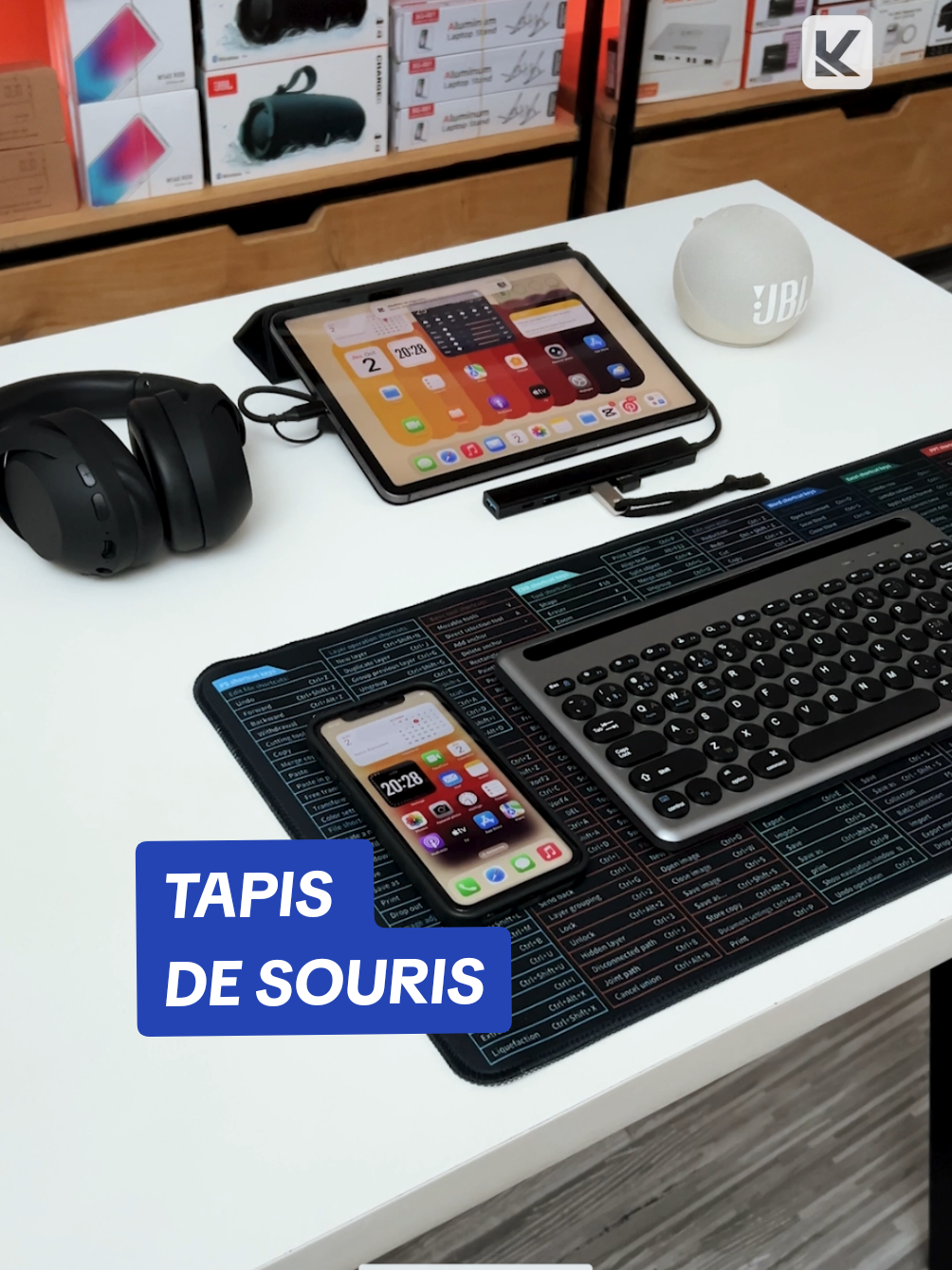 Tapis de Souris avec Raccourcis clavier  8 000 Fr Taille : 300*800*2mm Il offre beaucoup d'espace pour le jeu ou le travail de bureau ; parfait pour les mouvements de bras étendus. La base en caoutchouc antidérapante maintient le tapis de souris fermement en place pour une adhérence efficace sur tout type de bureau plat et dur. Autres éléments du bureau :  Clavier Souris Sans Fil : 20 000 Fr USB Hub 8-en-1 : 10 000 Fr Casque Sony Extra Bass : 25 000 Fr  JBL Alaxe : 10 000 Fr #tapisdesouris #clavier #souris #sourissansfil #pc 
