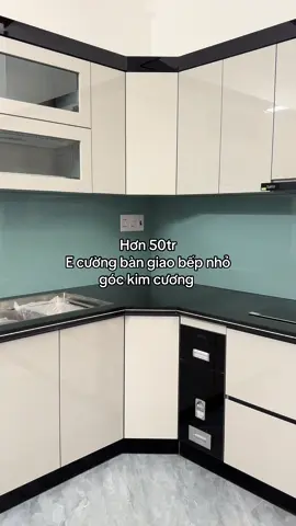 Tủ bếp khung inox 304 Mặt cánh phủ acrylic bóng gương 