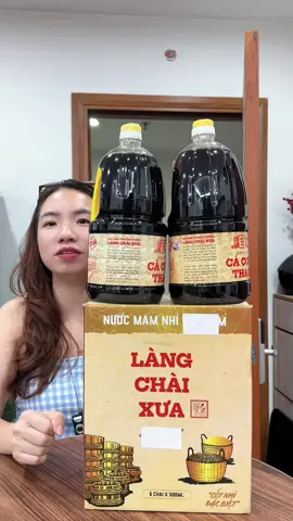 Trả lời @dyzmwiah6gi5Thaor Nguyên  [Chai 2 lít - Tiết kiệm] Nước mắm Truyền Thống - Làng Chài Xưa #xuhuong #nuocmamtruyenthong #langchaixua #huyenhomhinh365 