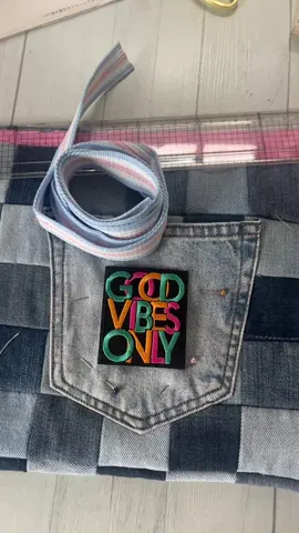 Essa bolsa em patckwork ficou muito fofa 🥰 !!