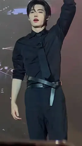 #sunghoon #WALKTHELINE_IN_SINGAPORE #gataonly 