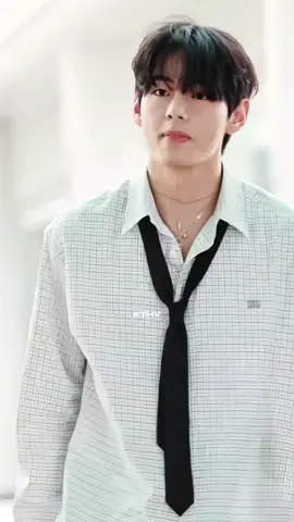#taehyung #v #bts #bts_official_bighit #airport 